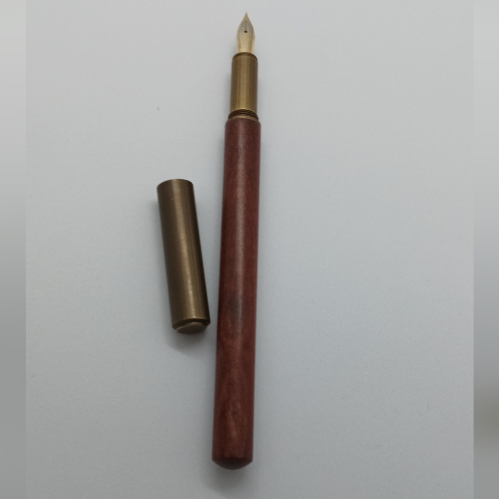 Fountain Pen, wood and brass. Medium nib.